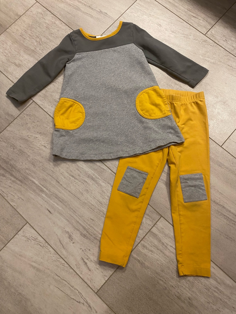 Hanna Andersson Girls Yellow and Heather Gray Patch Pocket Matching Set Size 5T